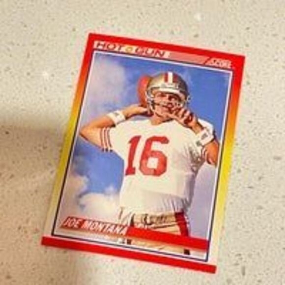 Joe montana 1990 hot gun score football card EXCELLENT CONDITION - Picture 1 of 3